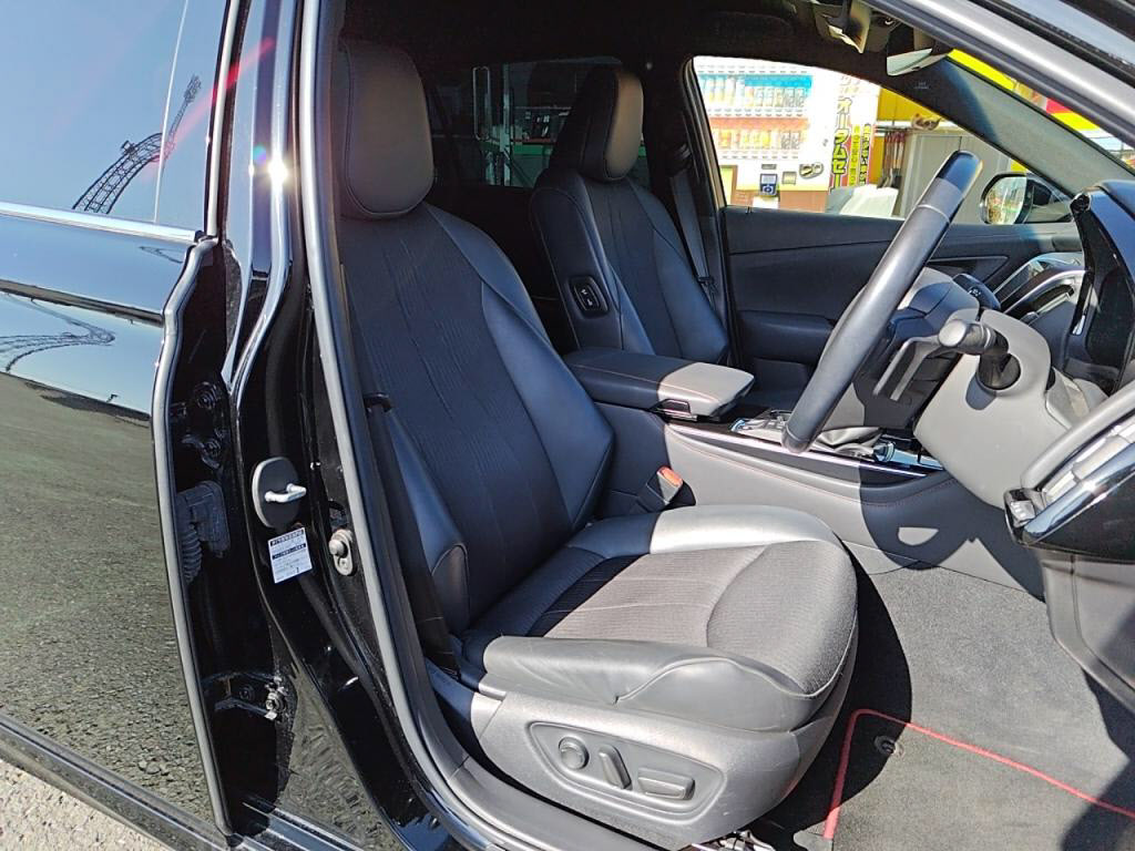 クラウンハイブリッドＳスポーツスタイルの写真 17