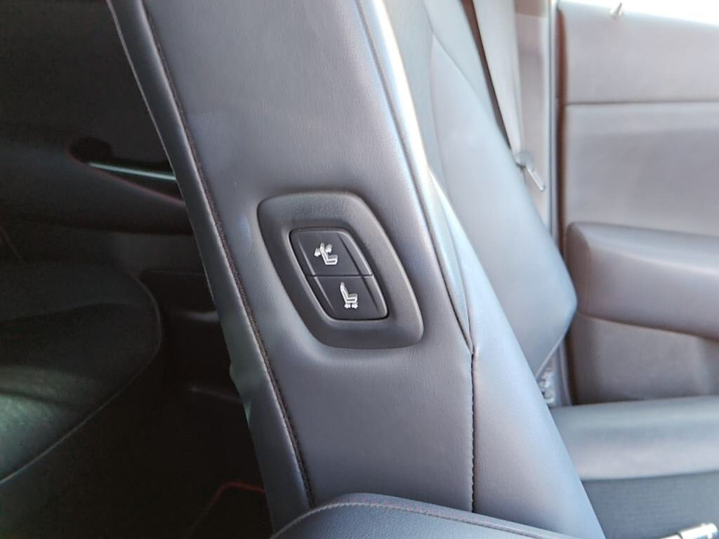 クラウンハイブリッドＳスポーツスタイルの写真 19