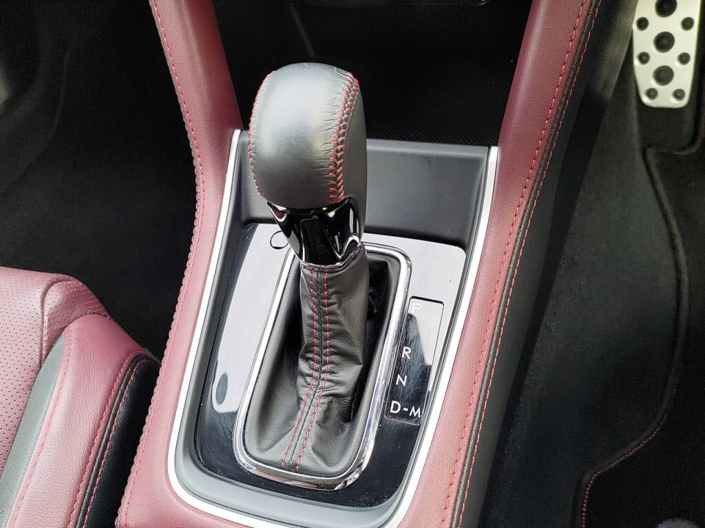 レヴォーグ１．６ＳＴＩスポーツアイサイトの写真 15