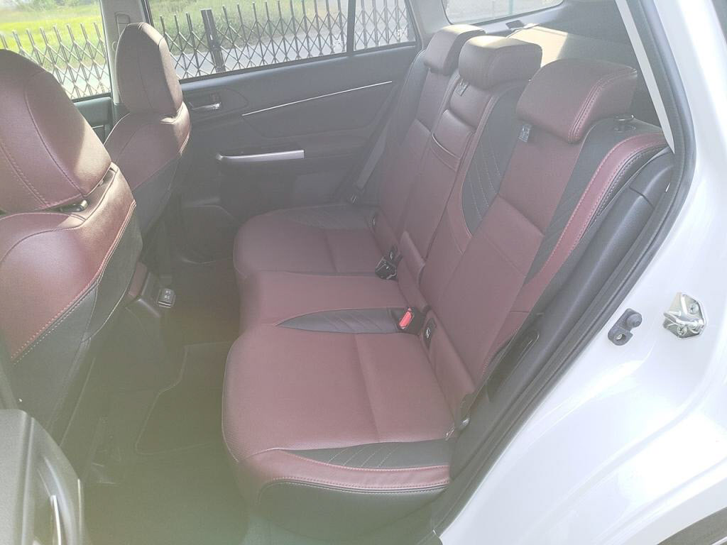 レヴォーグ１．６ＳＴＩスポーツアイサイトの写真 23