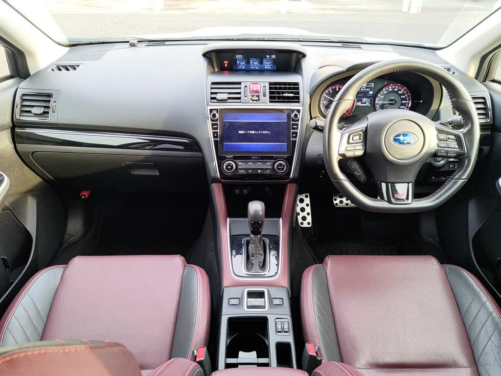 レヴォーグ１．６ＳＴＩスポーツアイサイトの写真 3