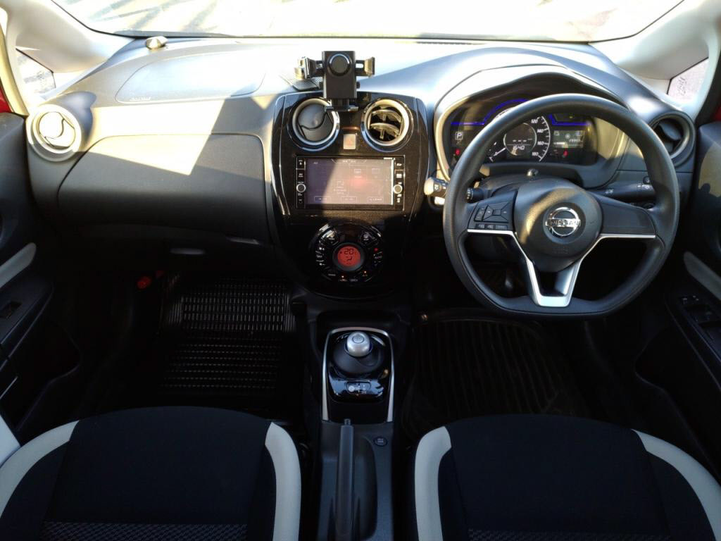 ノートｅパワーｅパワーＸの写真 3