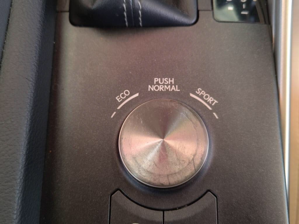 ＩＳハイブリッドＩＳ３００ｈバージョンＬの写真 18