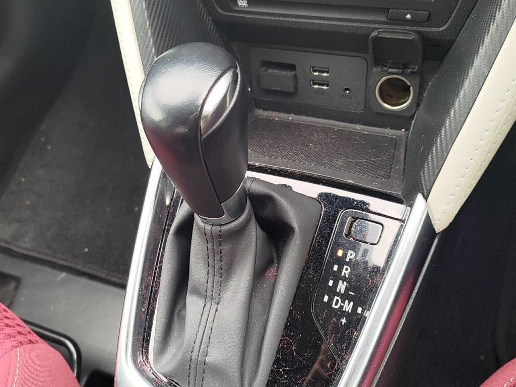 デミオ１５Ｓノーブルクリムゾンの写真 12