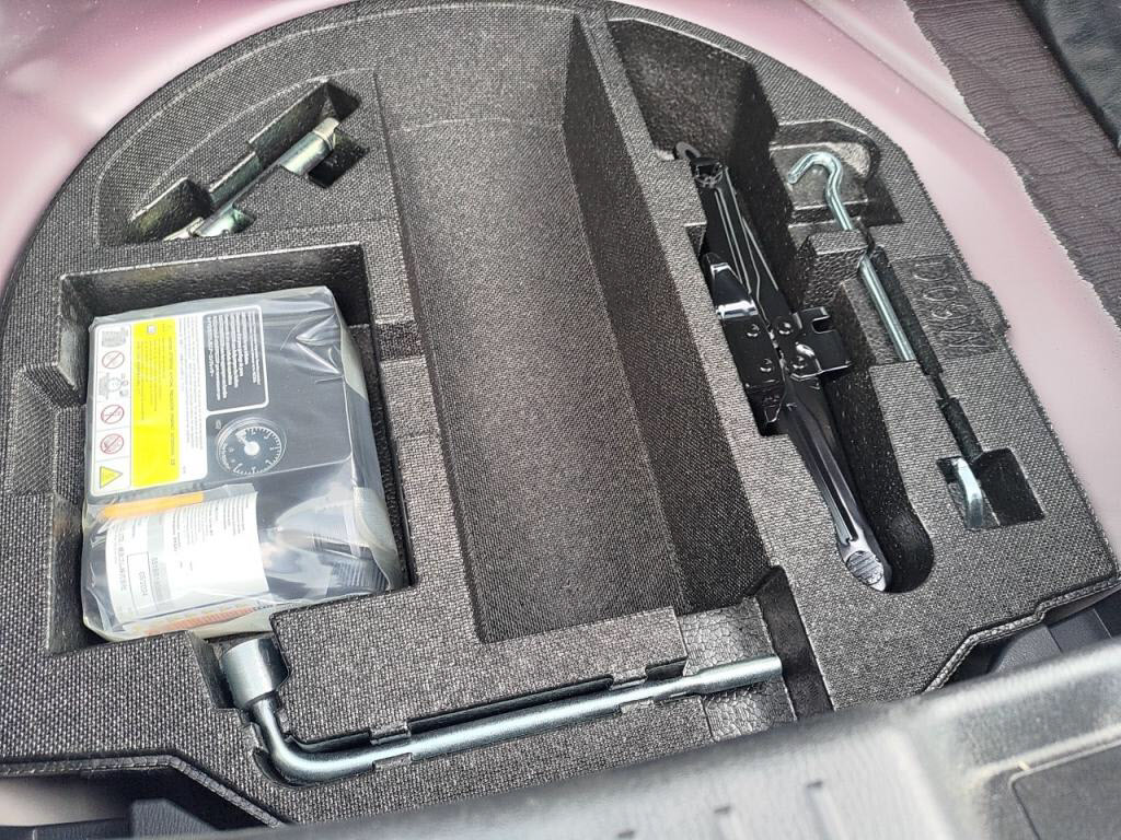 デミオ１５Ｓノーブルクリムゾンの写真 25