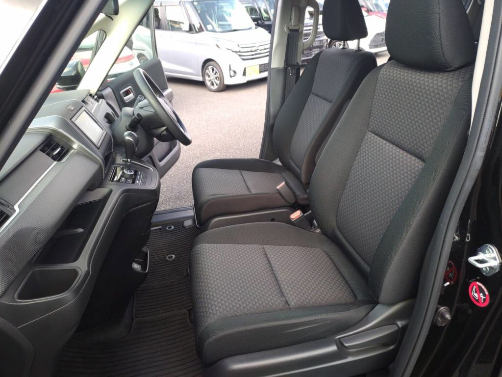 フリードプラスＧホンダセンシングの写真 19