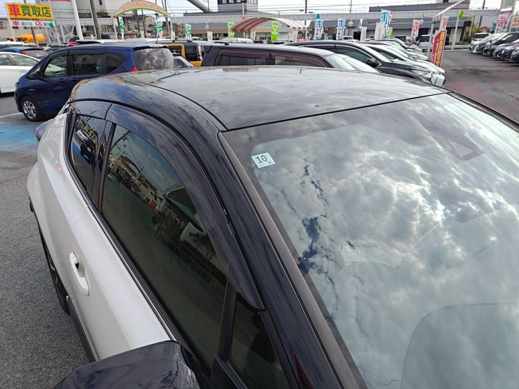 Ｃ－ＨＲハイブリッドＧの写真 10