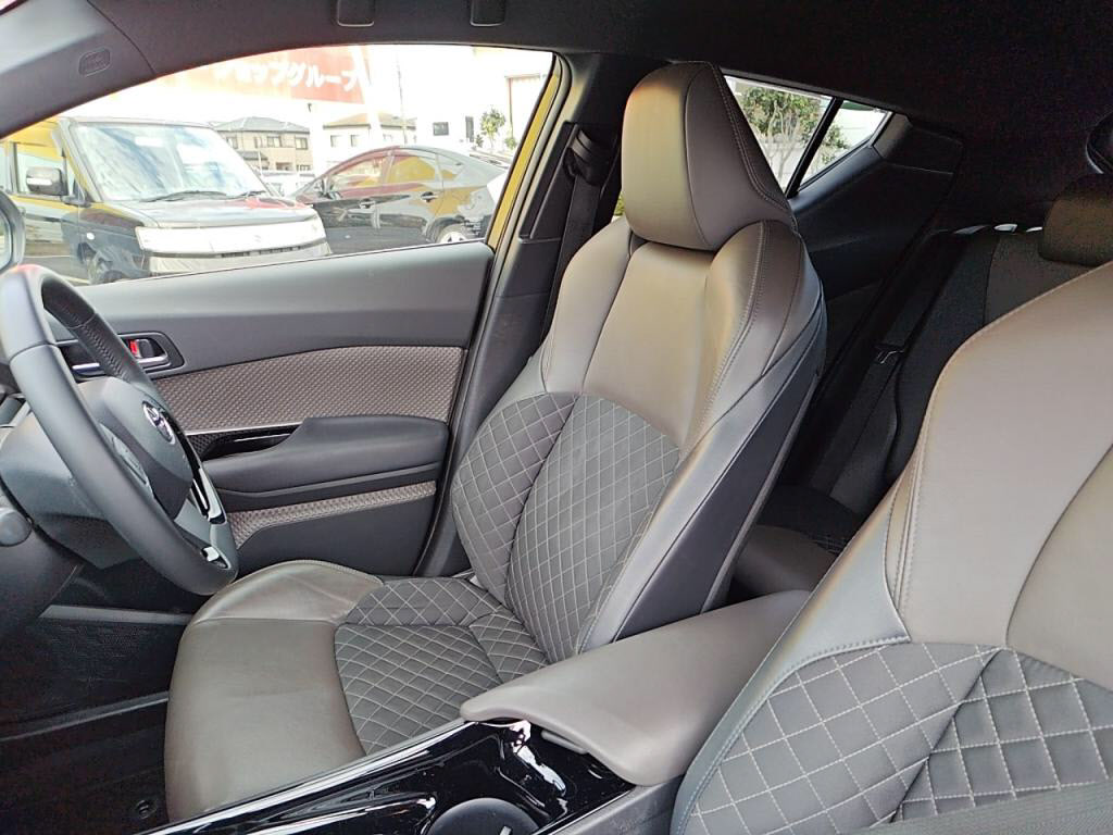 Ｃ－ＨＲハイブリッドＧの写真 22