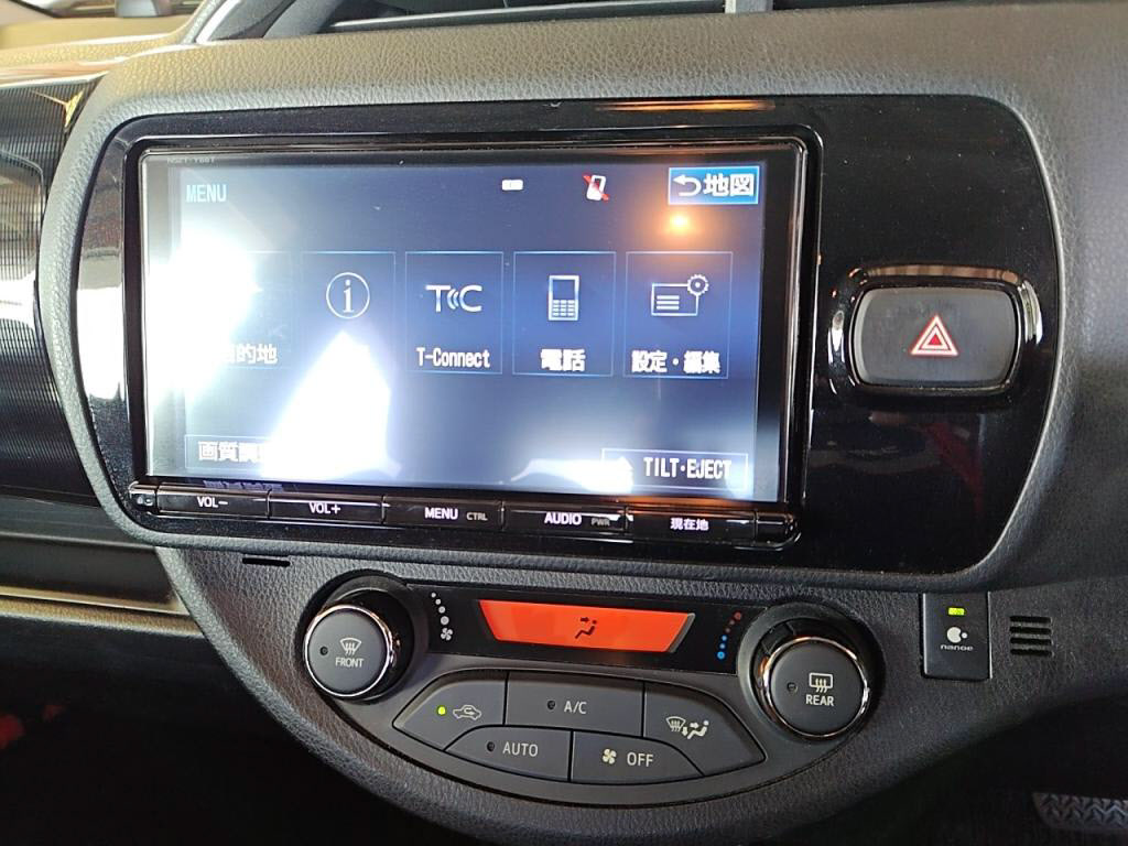 ヴィッツハイブリッドハイブリッドＵの写真 13