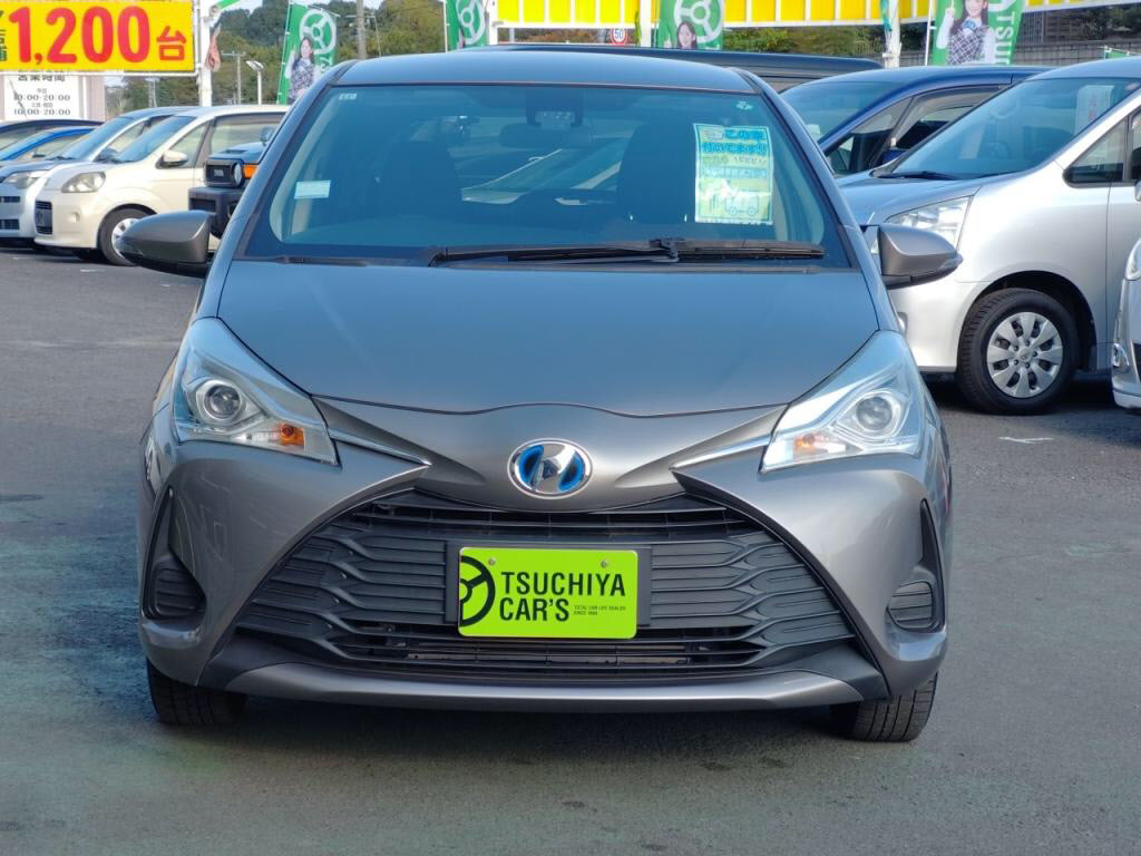 ヴィッツハイブリッドハイブリッドＵの写真 9