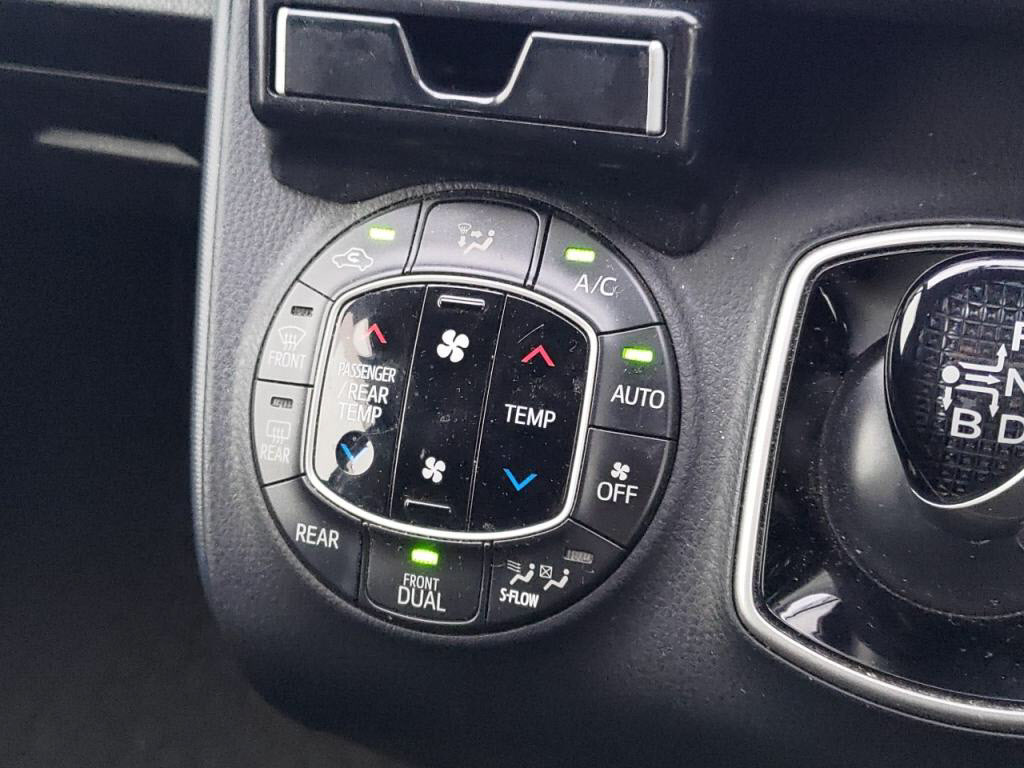 ノアハイブリッドハイブリッドＧの写真 14