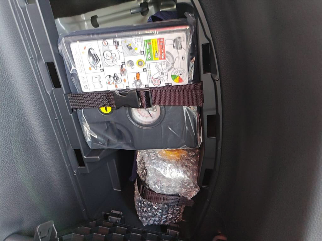 ヴェゼルハイブリッドｅＨＥＶ＿Ｚの写真 2