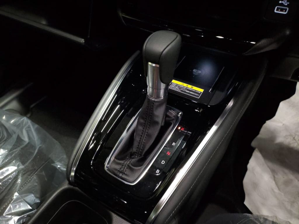 ヴェゼルハイブリッドｅＨＥＶ＿Ｚの写真 16