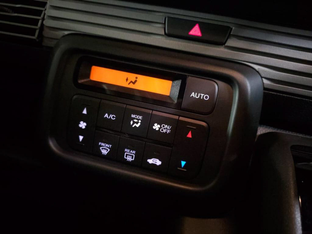 Ｎ－ＶＡＮファン・ターボの写真 17