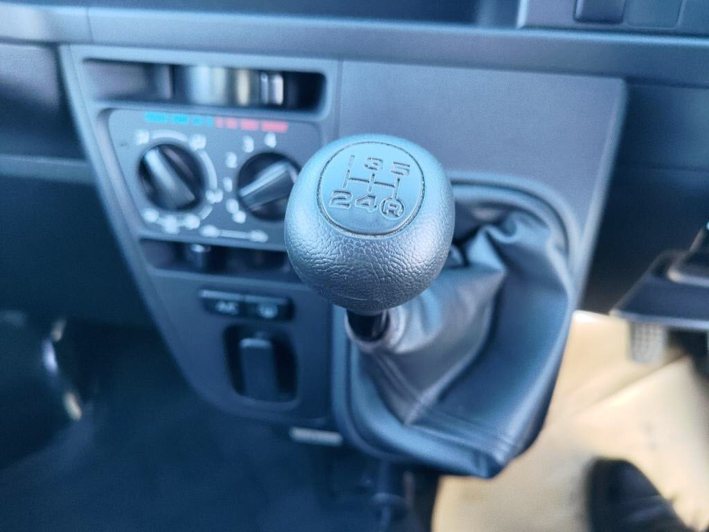 ハイゼットカーゴデラックスＳＡ３の写真 15