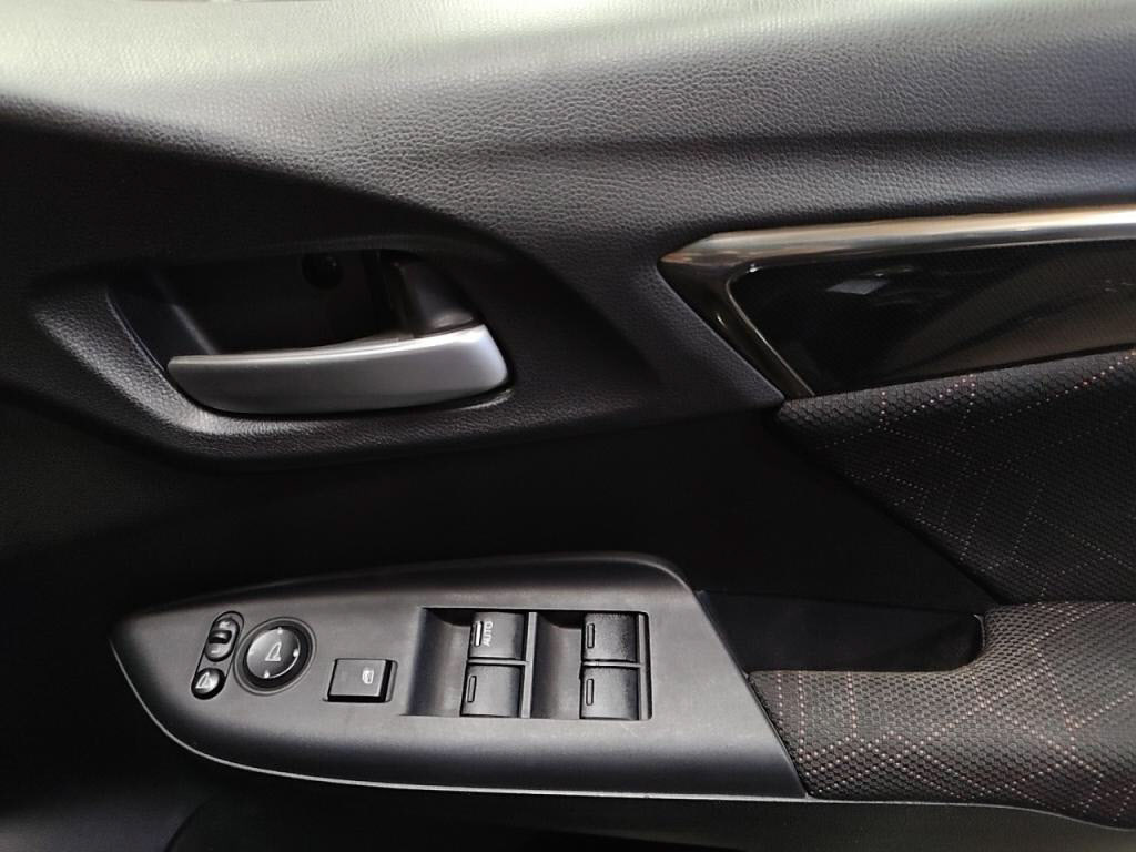 フィットＲＳの写真 12