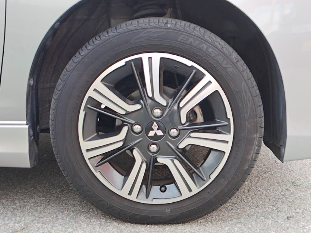 デリカＤ２カスタムカスタムハイブリッドＭＶの写真 11