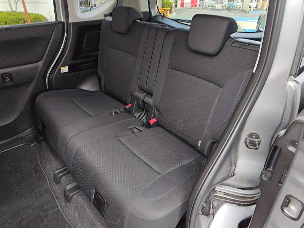 デリカＤ２カスタムカスタムハイブリッドＭＶの写真 24