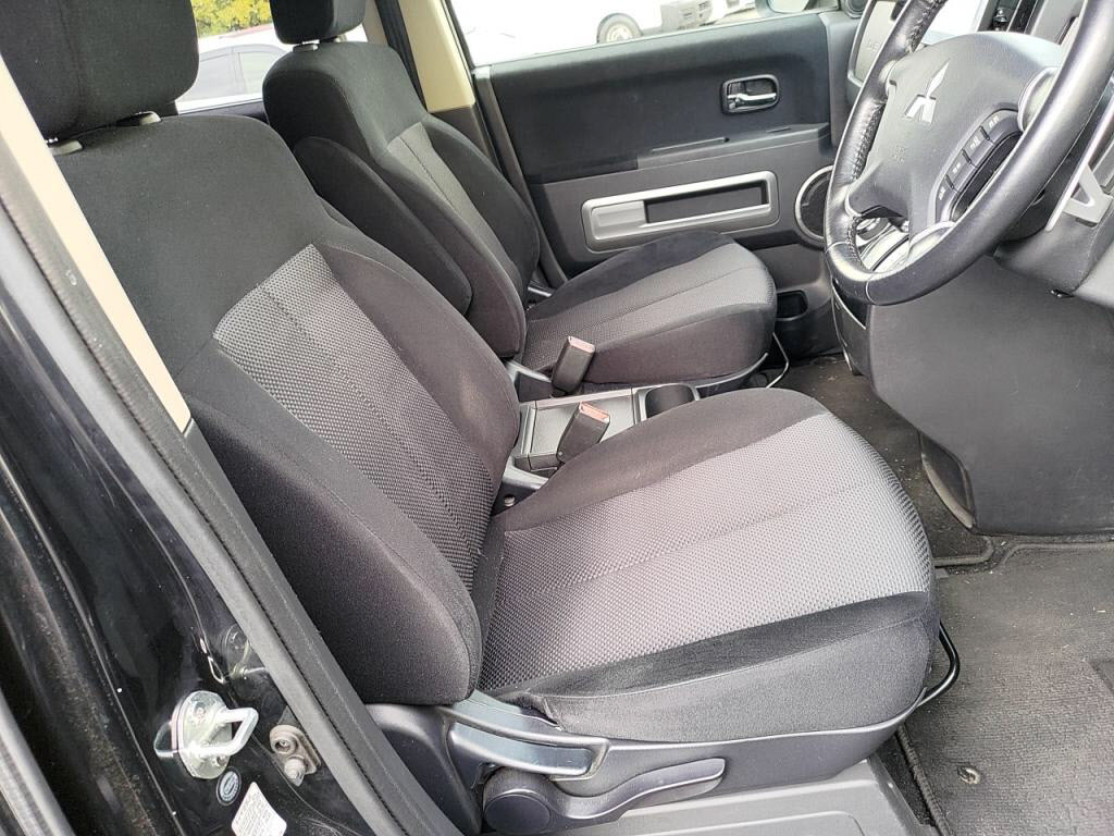 デリカＤ５４ＷＤローデストＧパワーパッケージの写真 21