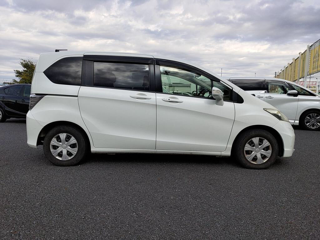 フリードＧジャストセレクションの写真 11