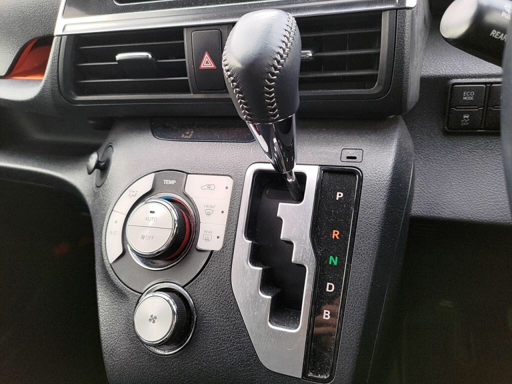 シエンタＧの写真 15