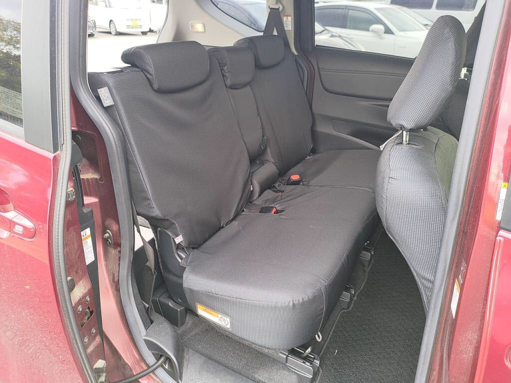 シエンタＧの写真 24