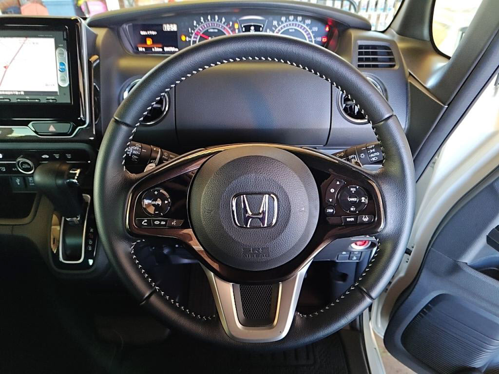 Ｎ＿ＢＯＸカスタムＧ・Ｌターボホンダセンシングの写真 17