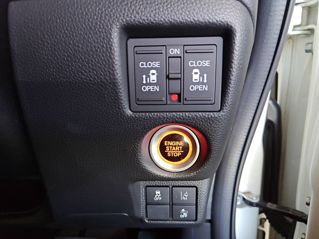 Ｎ＿ＢＯＸカスタムＧ・Ｌターボホンダセンシングの写真 18