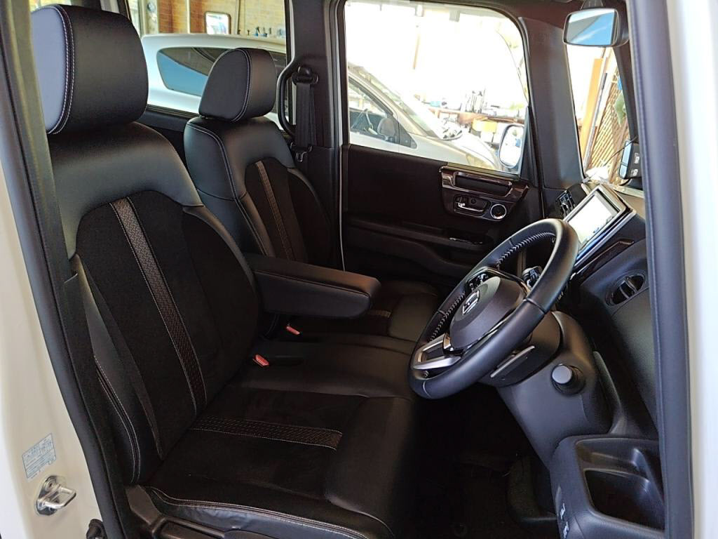 Ｎ＿ＢＯＸカスタムＧ・Ｌターボホンダセンシングの写真 21