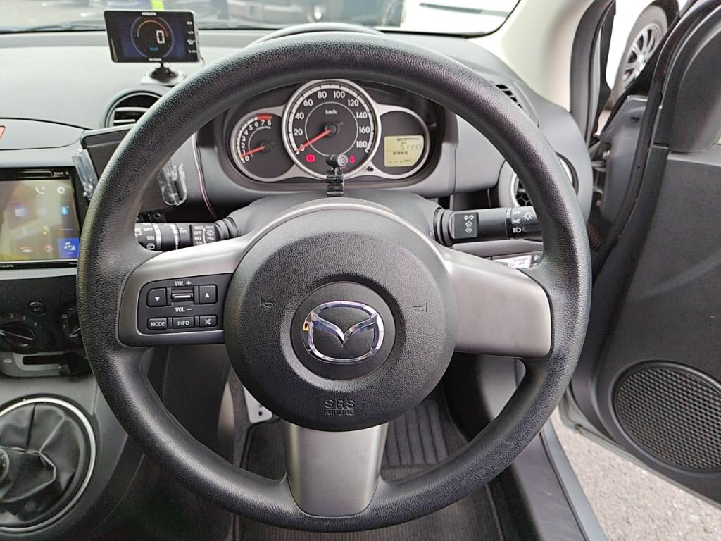 デミオ１３Ｃの写真 17