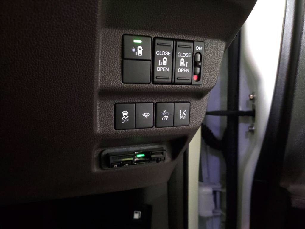 フリードモデューロＸモデューロＸホンダセンシングの写真 14