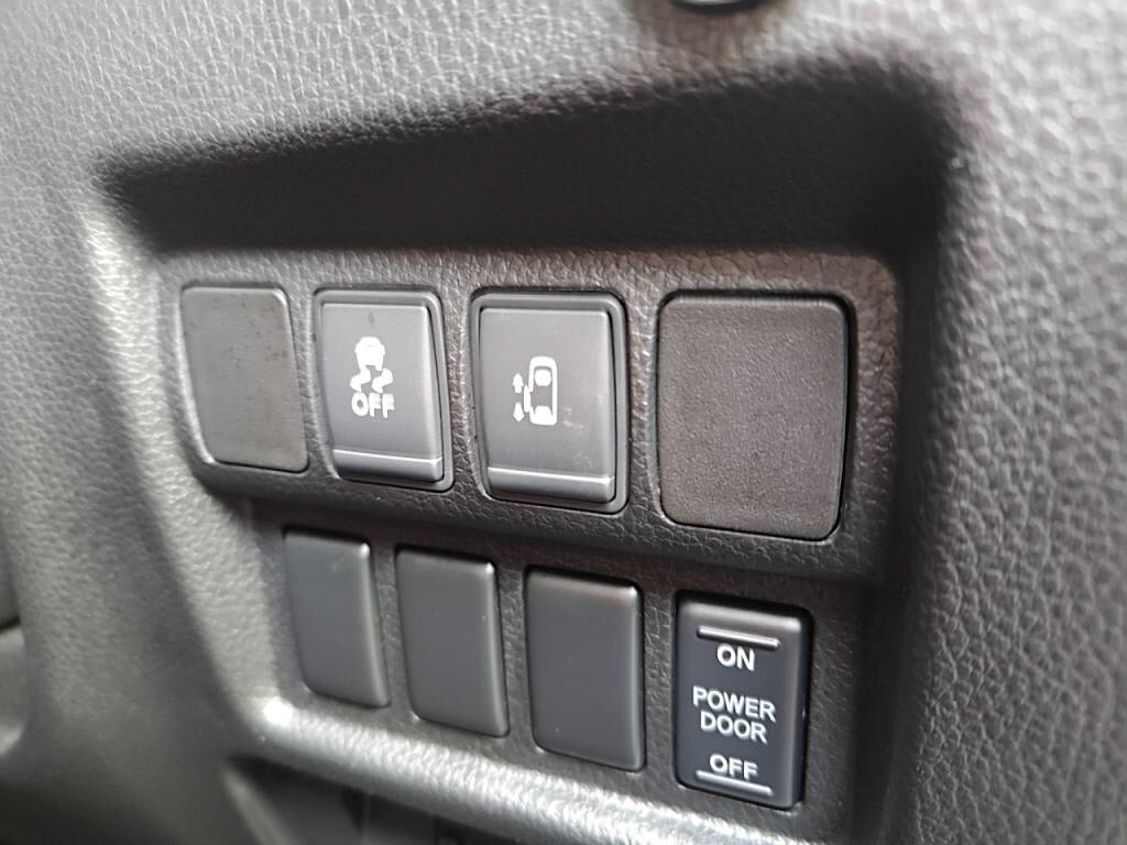 エルグランドハイウェイスターの写真 18