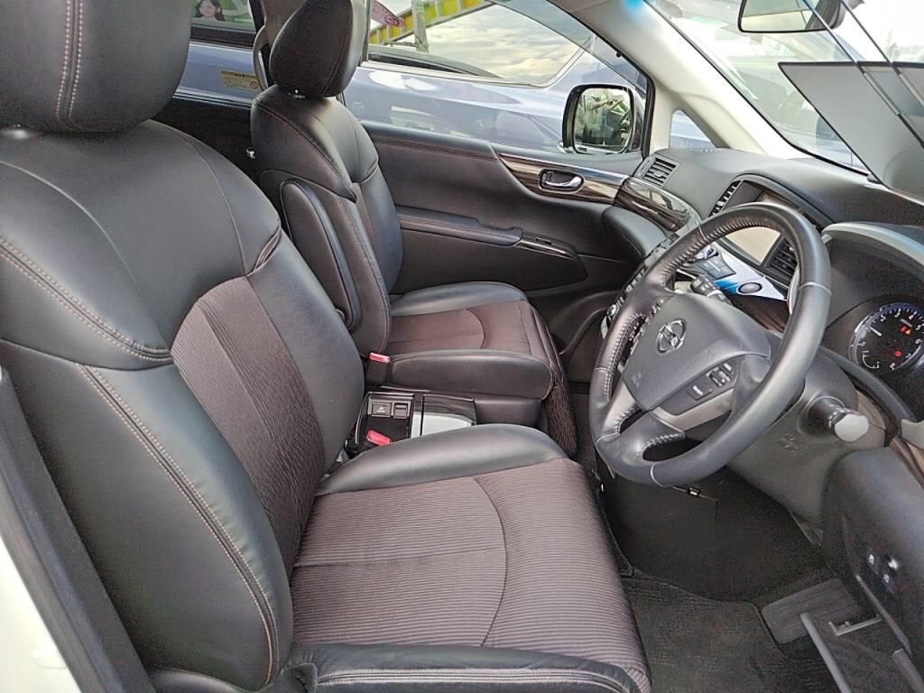 エルグランドハイウェイスターの写真 21