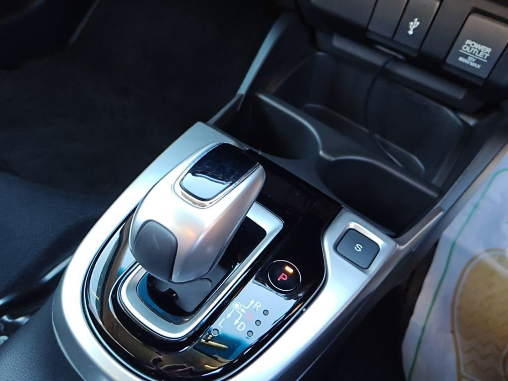 フィットハイブリッドハイブリッド・Ｆの写真 16