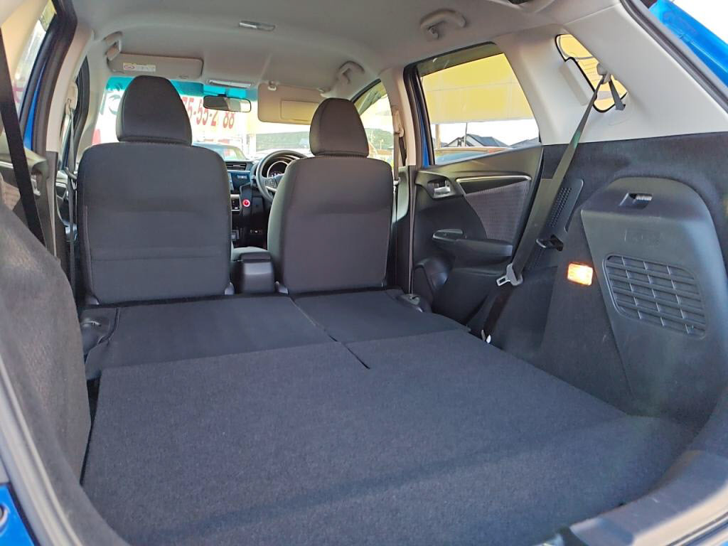 フィットハイブリッドハイブリッド・Ｆの写真 28