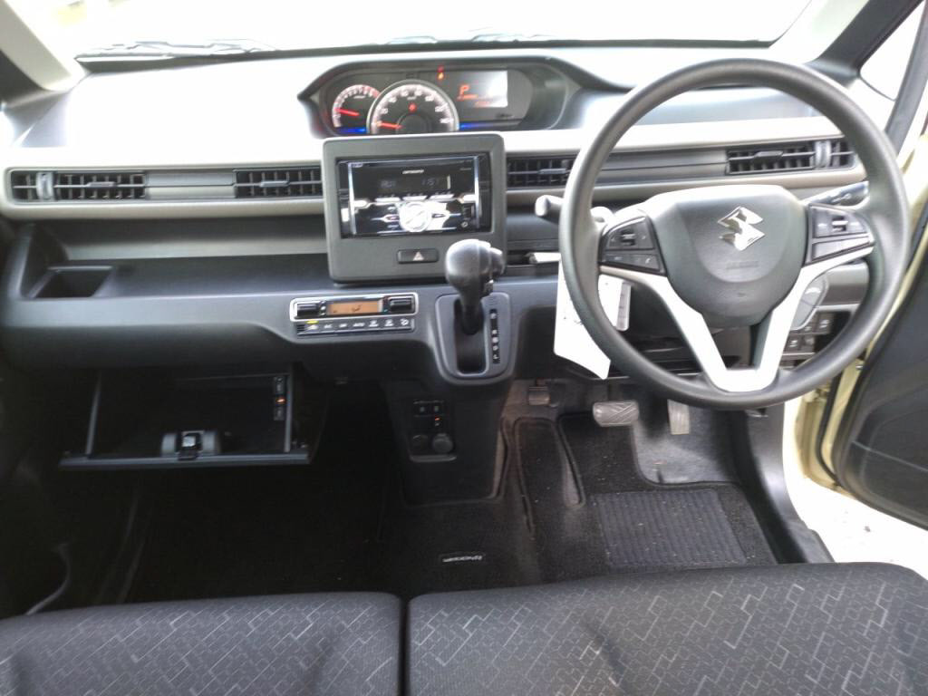 ワゴンＲハイブリッドＦＸ－Ｓの写真 3