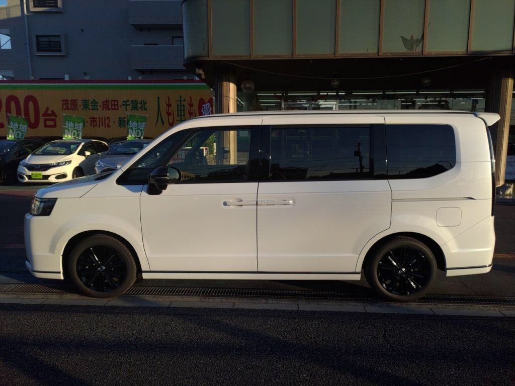 ステップワゴンスパーダＨＶｅＨＥＶスパーダプレミアムラインブラックＥｄの写真 10