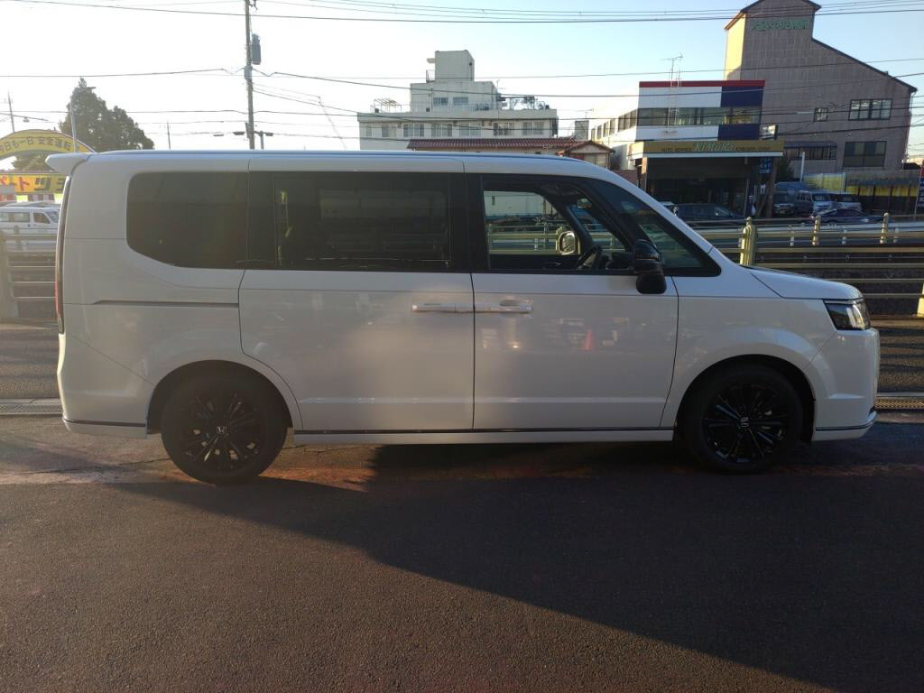 ステップワゴンスパーダＨＶｅＨＥＶスパーダプレミアムラインブラックＥｄの写真 11