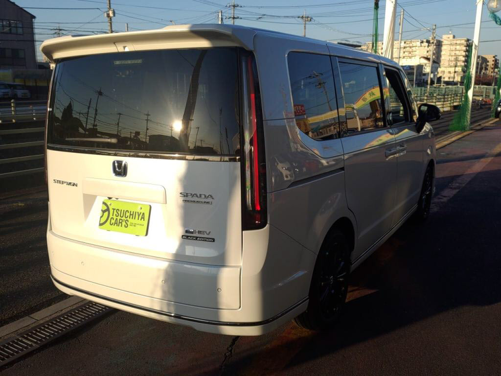 ステップワゴンスパーダＨＶｅＨＥＶスパーダプレミアムラインブラックＥｄの写真 2