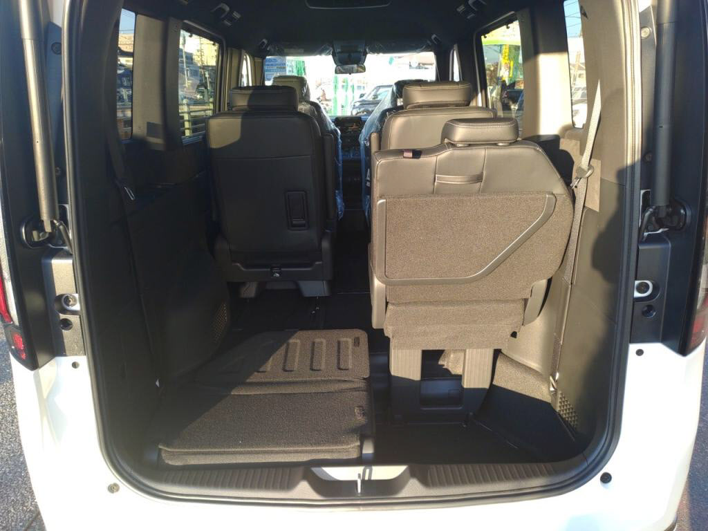 ステップワゴンスパーダＨＶｅＨＥＶスパーダプレミアムラインブラックＥｄの写真 26