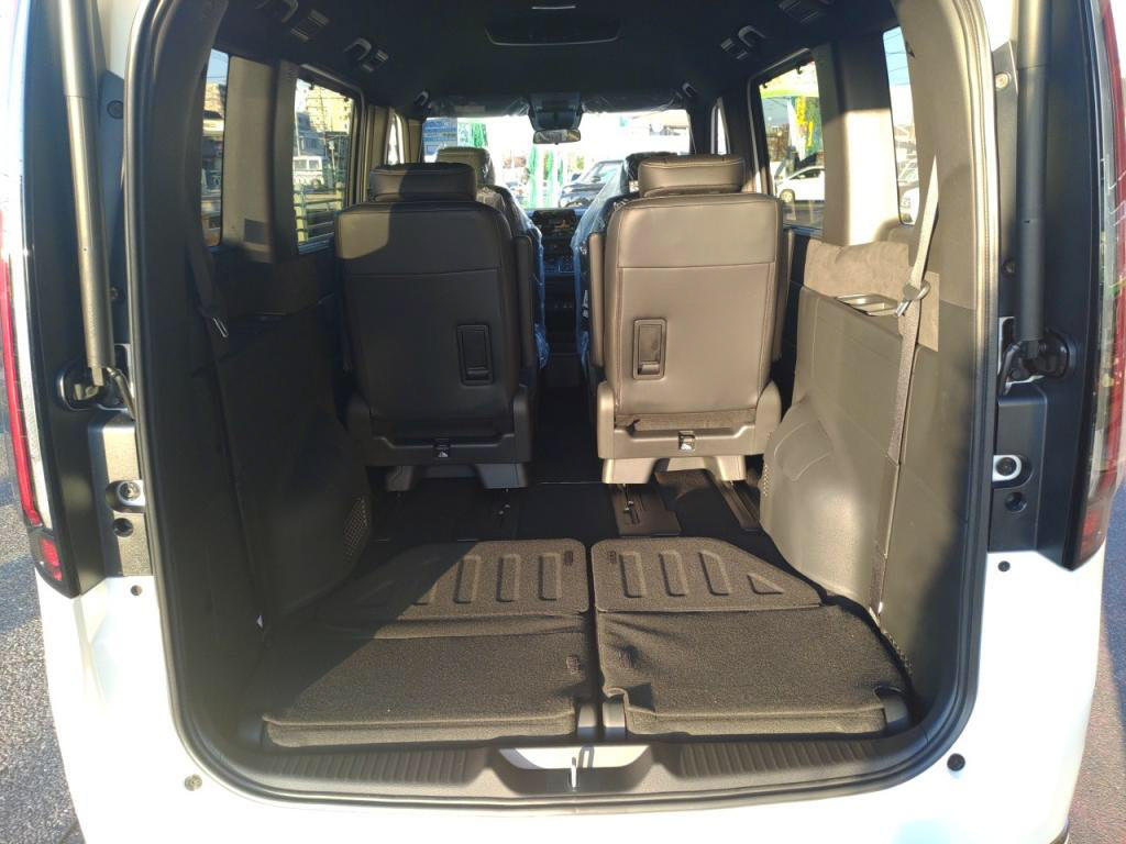 ステップワゴンスパーダＨＶｅＨＥＶスパーダプレミアムラインブラックＥｄの写真 27