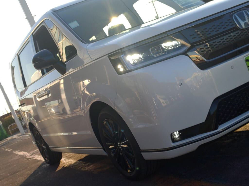 ステップワゴンスパーダＨＶｅＨＥＶスパーダプレミアムラインブラックＥｄの写真 9