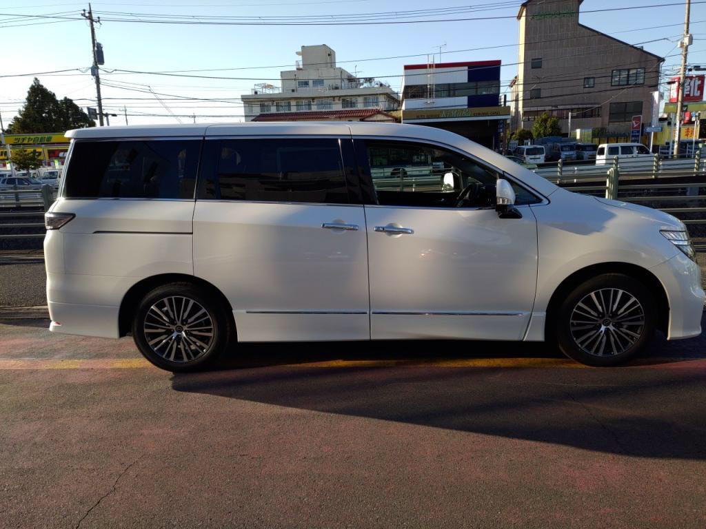 エルグランドハイウェイスターＳの写真 11