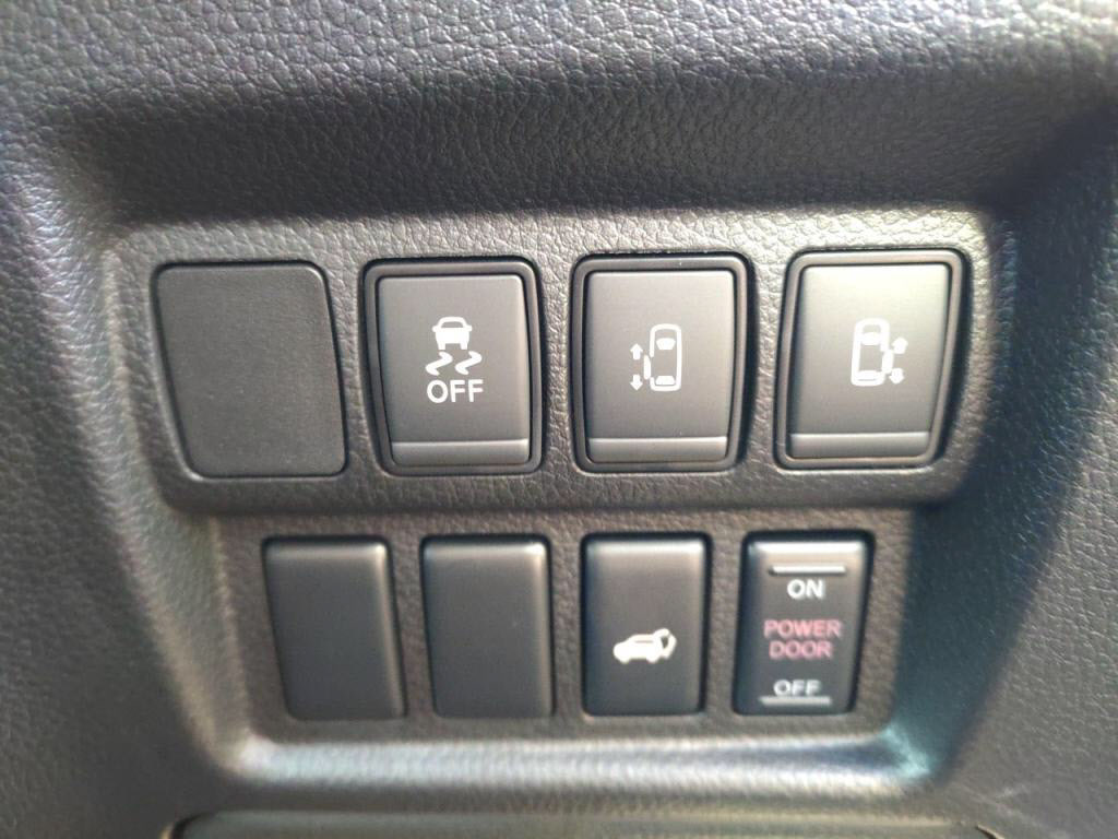 エルグランドハイウェイスターＳの写真 13