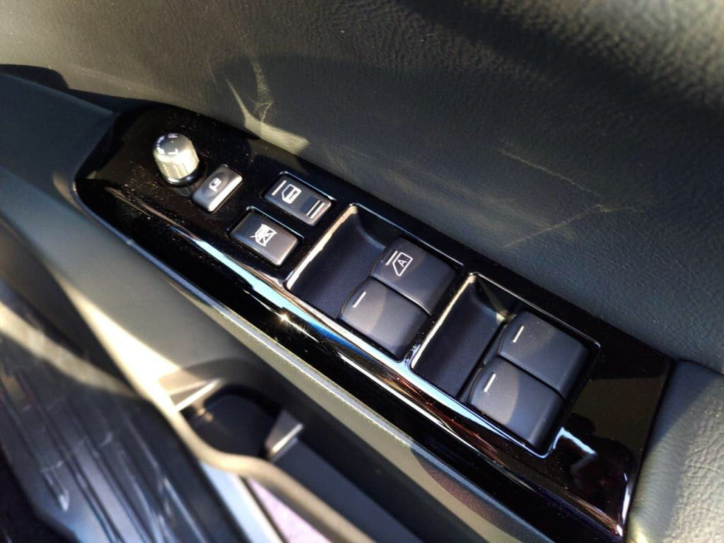 エルグランドハイウェイスターＳの写真 14