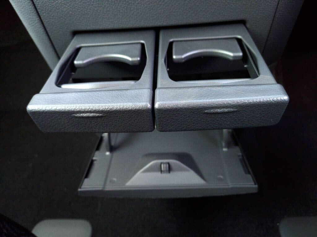 エルグランドハイウェイスターＳの写真 18