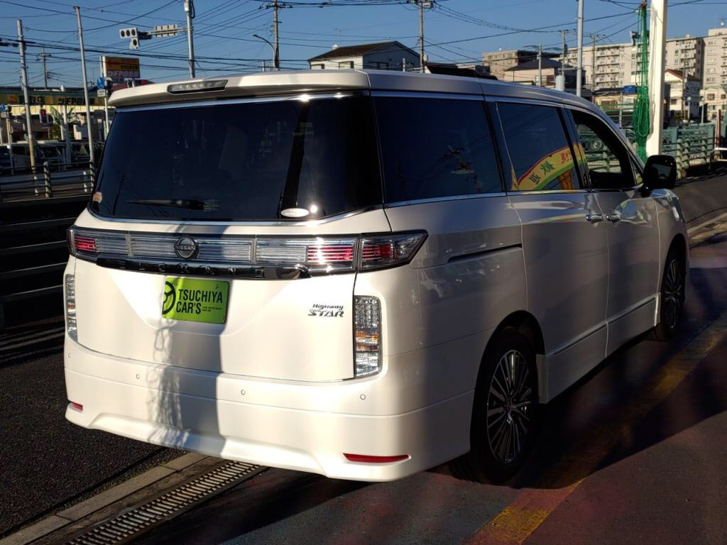 エルグランドハイウェイスターＳの写真 2