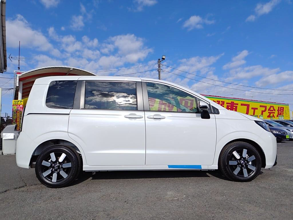 フリードハイブリッドｅＨＥＶエアーＥＸの写真 11