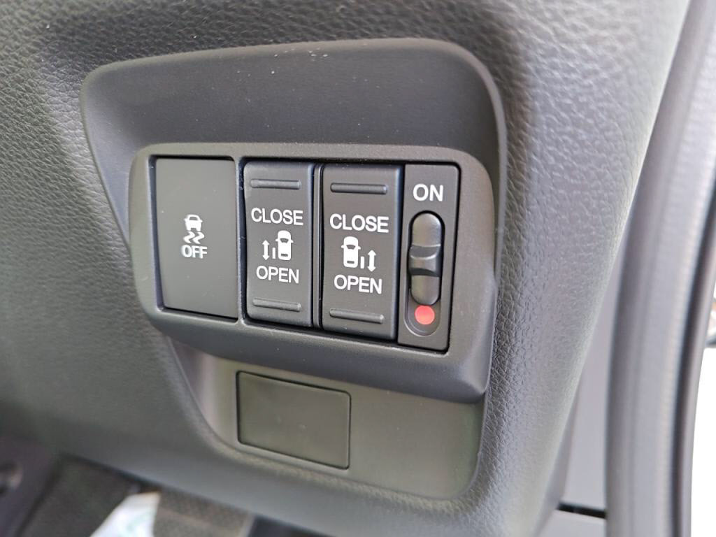 フリードハイブリッドｅＨＥＶエアーＥＸの写真 17