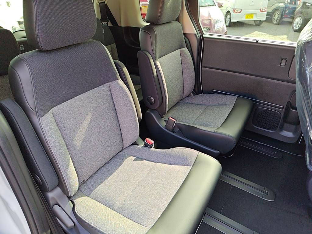 フリードハイブリッドｅＨＥＶエアーＥＸの写真 23